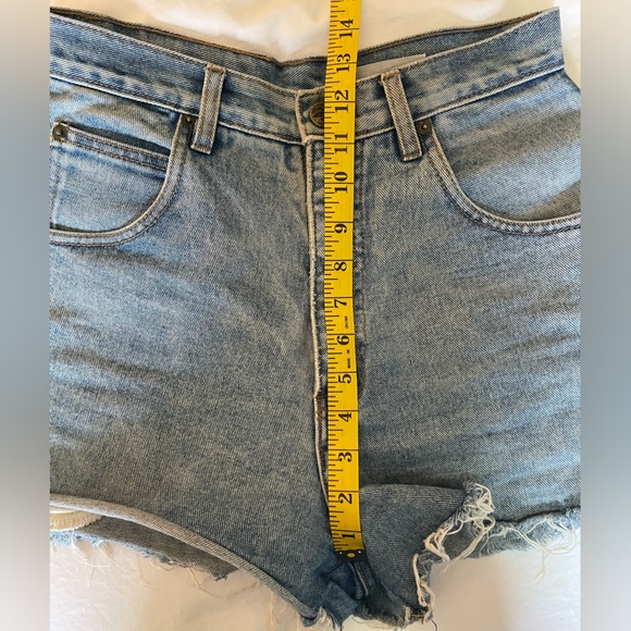 Vintage Northern Reflections Jean Shorts - Picture 3 of 7